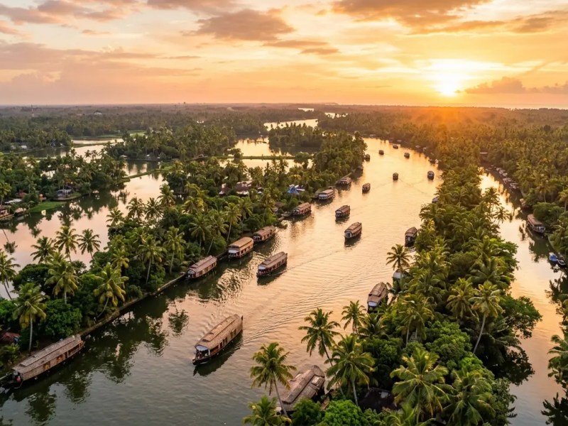 केरल में Backwater Boating कहाँ-कहाँ होती&nbsp;है?